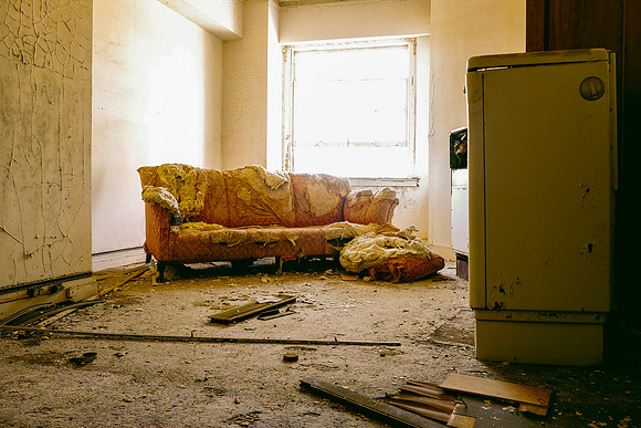 NON LIVING ROOM