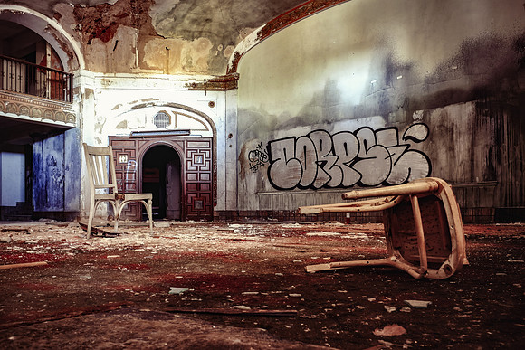 LOBBY CORPSE